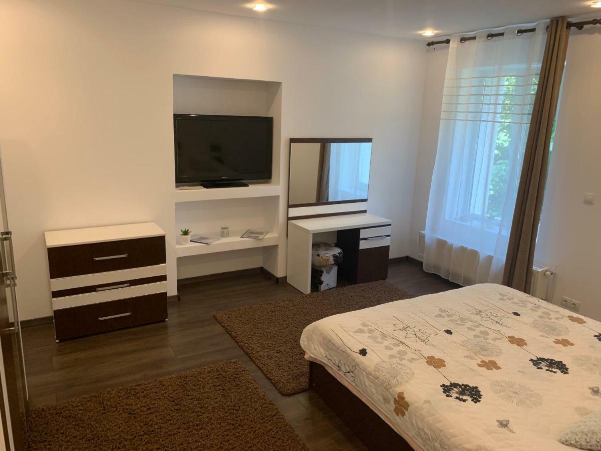 Luxury Accommodation Republicii Braşov Exterior foto